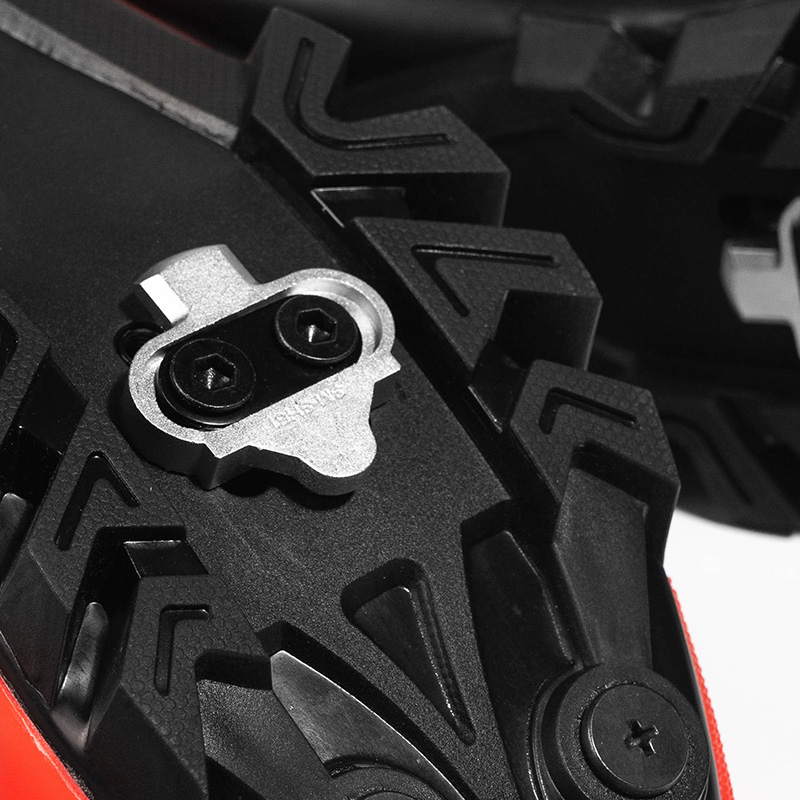 Klipsy do rowerów górskich SH5 – Clipless Mtb Shoes recenzja i cena